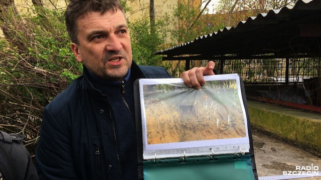 Śmietnik na osiedlu niedaleko ulicy Chopina w Szczecinie okazał się stanowiskiem artyleryjskim z czasów wojny.