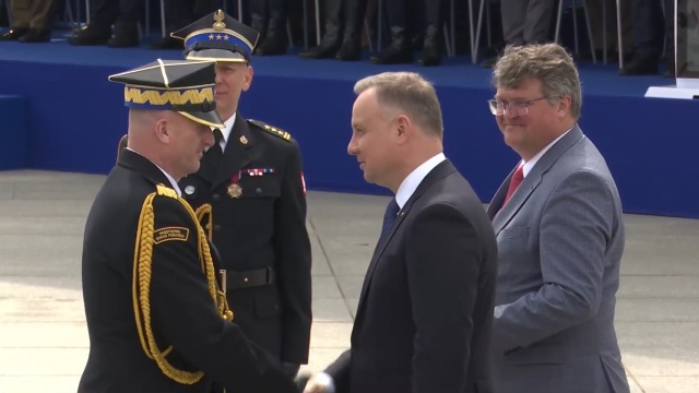 Zachodniopomorski komendant wojewódzki Państwowej Straży Pożarnej w Szczecinie st. bryg. mgr inż. Jarosław Tomczyk z nominacją generalską.