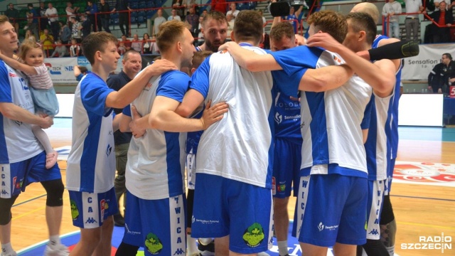 Koszykarze Kotwicy Kołobrzeg kolejny raz udowodnili, że hala Milenium to ich twierdza. Kołobrzeżanie pokonali, w czwartym meczu półfinałowym, Górnika Wałbrzych.