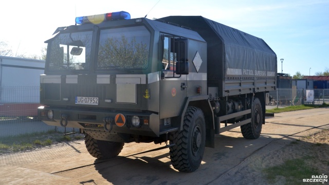 Na plaży w Kołobrzegu kontynuowana będzie akcja wydobywania bomb z czasów II wojny światowej. Pocisk w ubiegłym tygodniu znaleźli pasjonaci militariów na plaży w Podczelu.