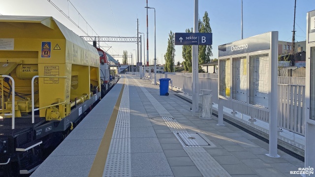 Dwa zmodernizowane perony zostały oddane do użytku na stacji w Choszcznie. To wszystko w ramach przebudowy linii kolejowej E-59 Szczecin-Poznań. Zlikwidowano drewnianą kładkę nad torami i zastąpiono nowoczesnymi przejściami podziemnymi.