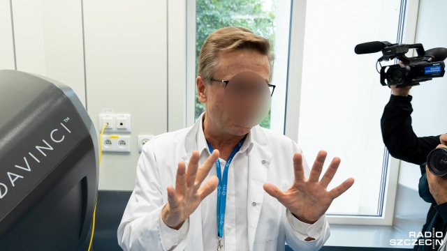 Przyjmowanie łapówek, oszustwa i pranie pieniędzy - łącznie 166 zarzutów chirurgowi Krzysztofowi K. postawiła Prokuratura Regionalna w Szczecinie.