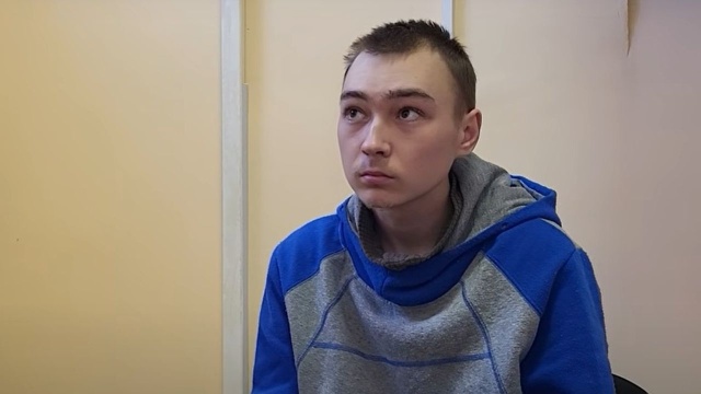 Jest nim 21-letni Wadym Szyszymarin, wzięty do niewoli wojskowy, który - zdaniem śledczych - zabił cywila w obwodzie sumskim. Oskarżony Rosjanin przyznał się do winy.