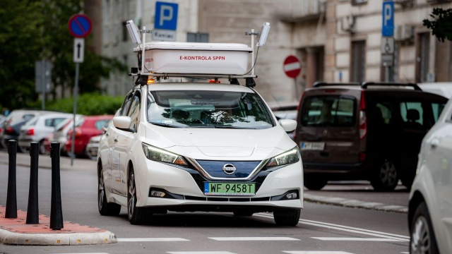 Samochód z zainstalowaną kamerą będzie kontrolował Strefę Płatnego Parkowania w Szczecinie.