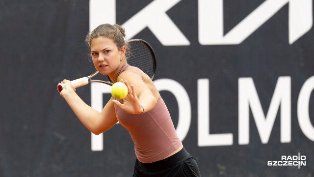 Świątkomania zawitała do szczecińskich szkół tenisowych. Najlepsza polska tenisistka, liderka rankingu WTA po wygranej - na paryskich kortach Rolanda Garrosa - rozpaliła marzenia młodych zawodników o zwycięstwach na światowych arenach.