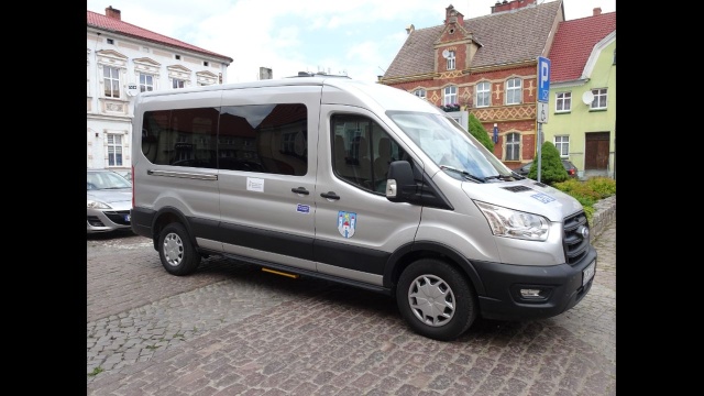 Nowy samochód do przewozu niepełnosprawnych trafił do Maszewa. To dziewięcioosobowy Ford Transit.
