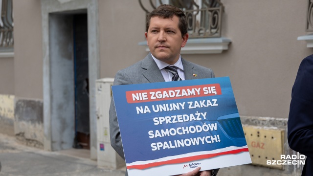 Solidarna Polska zapowiada weto w sprawie zaproponowanego przez Parlament Europejski zakazu rejestracji aut spalinowych od 2035 roku.