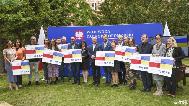 Ponad dwa miliony dwieście tysięcy złotych otrzymały w środę organizacje pozarządowe, które pomagały uchodźcom z Ukrainy.