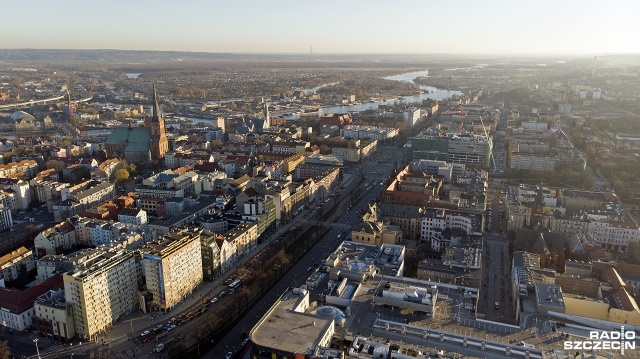 Miasto nie szuka nowego architekta miasta - poinformował o tym zastępca prezydenta Szczecina Daniel Waciniewicz. Odpowiadał na interpelację radnego Patryka Jaskulskiego.