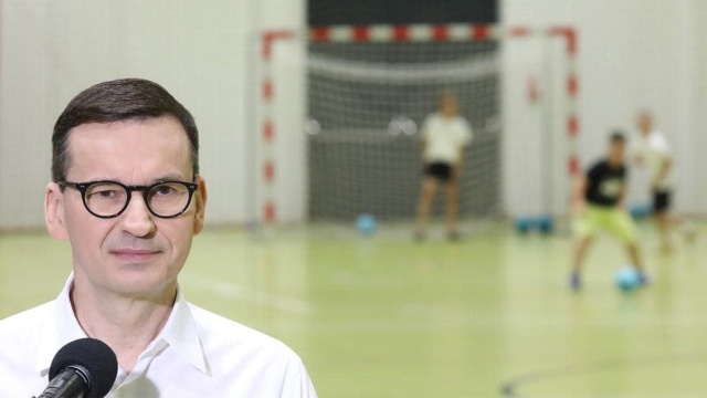 Premier Mateusz Morawiecki ogłosił uruchomienie programu budowy hal sportowych lekkiej konstrukcji w gminach miejsko-wiejskich i wiejskich. W ciągu najbliższych lat takich hal ma powstać co najmniej 1000.