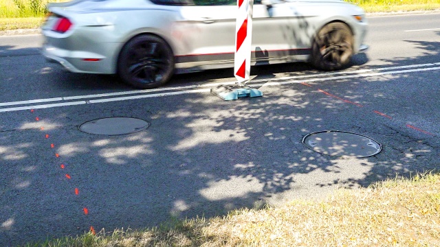 Kolejne utrudnienia dla kierowców, którzy pokonują ulice Szczecina. Kłopoty z płynną jazdą tym razem pojawiły się na ulicy Derdowskiego. Chodzi o odcinek od skrzyżowania z ulicą Taczaka, aż do ronda Gierosa.