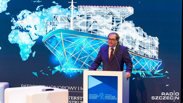 Tak dużych inwestycji w branżę morską nie było od lat - mówił podczas otwarcia Kongresu Morskiego w Szczecinie wiceminister infrastruktury Marek Gróbarczyk.