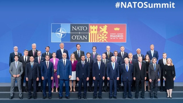 NATO wyśle kolejne wojska na wschodnią flankę w Europie. Sojusz drastycznie zwiększy też swoje siły szybkiego reagowania. Takie decyzje podjęli przywódcy krajów NATO na trwającym właśnie szczycie w stolicy Hiszpanii.