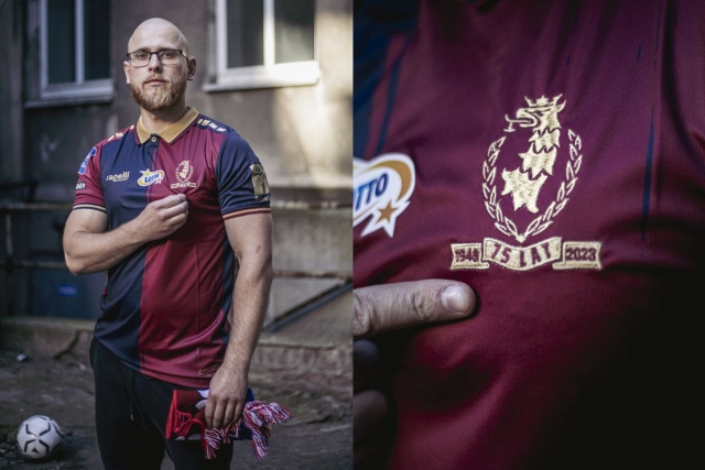 Pogoń Szczecin zaprezentowała nowe koszulki na nowy sezon ekstraklasy. Piłkarze będą mieć do wyboru trzy komplety meczowych strojów stworzonych przy współpracy z partnerem technicznym Pogoni marką Capelli Sport.