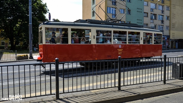 Lata świetności ma już za sobą, a mimo to wciąż cieszy oko. W niedzielę na tory powraca historyczna linia tramwajowa numer 0.