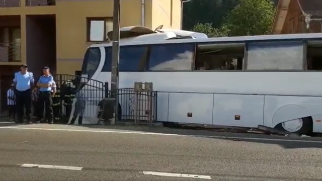 Jedna osoba nie żyje, a kilka zostało rannych po wypadku polskiego autobusu, do którego doszło we wtorek wieczorem w Rumunii.