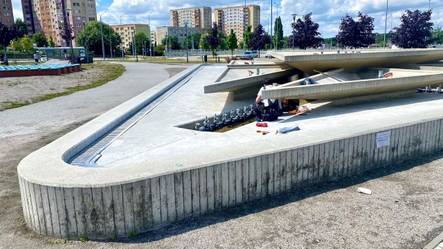 Już wkrótce zacznie działać fontanna przy Netto Arenie w Szczecinie. Trwają ostatnie prace związane z naprawą.