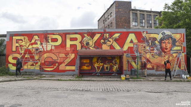 Z okazji 65. rocznicy powstania Przedsiębiorstwa Rybołówstwa Dalekomorskiego Gryf przy zajezdni tramwajowej na Golęcinie został zaprezentowany mural Papryk-Art.