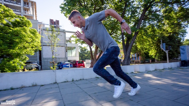 Opowiedział o tym, jak czuje się na sportowej emeryturze - multimedalista biegów na 800 i 1500 metrów, Marcin Lewandowski odwiedził letnie studio Radia Szczecin.