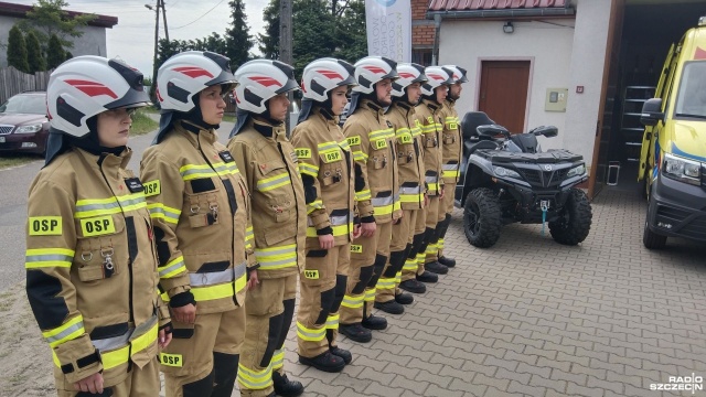 Blisko pół miliona złotych będzie kosztował specjalistyczny sprzęt dla OSP Trzebież do zwalczania skutków nadzwyczajnych zagrożeń wynikających ze zmian klimatycznych. Właśnie została podpisana umowa w tej sprawie pomiędzy Wojewódzkim Funduszem Ochrony Środowiska a OSP Trzebież, mówi Marek Subocz - prezes Funduszu.