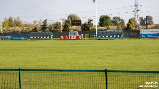 Świt wzmacnia zespół przed rozgrywkami III ligi. Dominik Dziąbek został nowym piłkarzem szczecińskiego klubu.