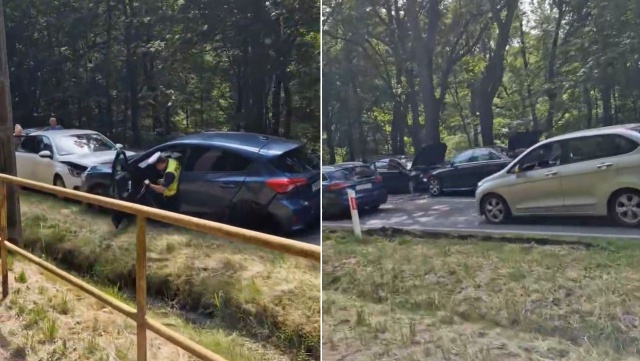 Cztery auta zderzyły się na ulicy Zegadłowicza w Szczecinie.