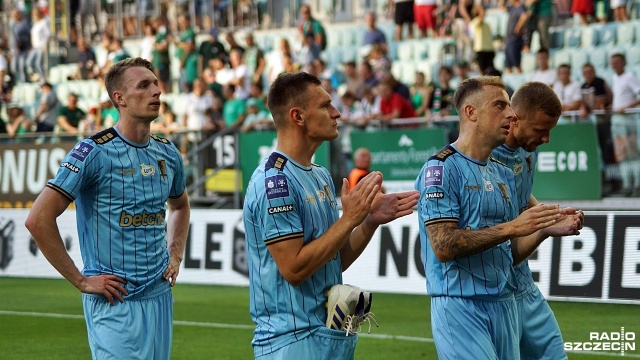 W jedynym niedzielnym meczu 2. kolejki piłkarskiej ekstraklasy Śląsk Wrocław pokonał Pogoń Szczecin 2:1 (1:1).