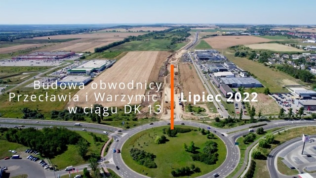O postępach prac w ciągu drogi krajowej nr 13. informuje Generalna Dyrekcja Dróg Krajowych i Autostrad w Szczecinie i na filmie prezentuje postęp prac.