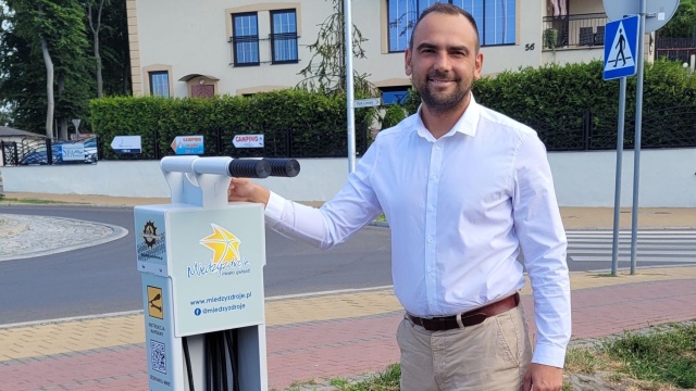 W razie awarii będzie można szybko naprawić rower. Samoobsługowe stacje naprawy stanęły w Międzyzdrojach.