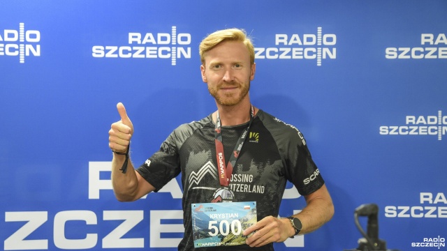 Niesamowity wyczyn Krystiana Pietrzaka. Pochodzący ze Szczecina ultramaratończyk pokonał 500 kilometrów w dwóch biegach górskich w Szwajcarii.