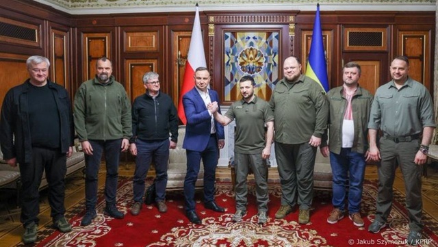 Andrzej Duda wrócił do kraju po wizycie w Kijowie