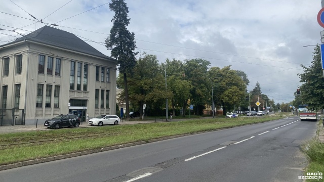 Aleja Wojska Polskiego w Szczecinie do przebudowy. Całkowita wymiana nakładki asfaltowej - na odcinku od Głębokiego, aż do placu Szarych Szeregów - rozpocznie prawdopodobnie już na początku września.
