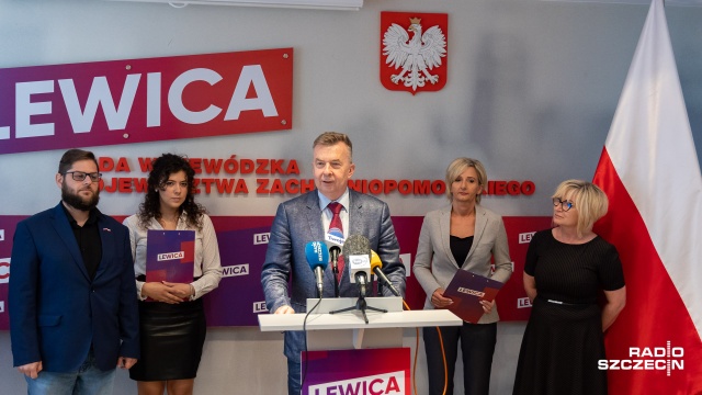 Krytykują książkę, której nie przeczytali: - A po co - dziwił się poseł Nowej Lewicy Dariusz Wieczorek pytany o to, czy zapoznał się w całości z podręcznikiem Historia i Teraźniejszość Wojciecha Roszkowskiego zanim go publicznie skrytykował.