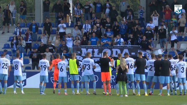 Piłkarze Kotwicy Kołobrzeg pozostają rewelacją II ligi. Kołobrzeżanie nadal są niepokonani i zajmują pierwszą pozycję w tabeli. Pomimo tego nad morzem zachowują spokój.