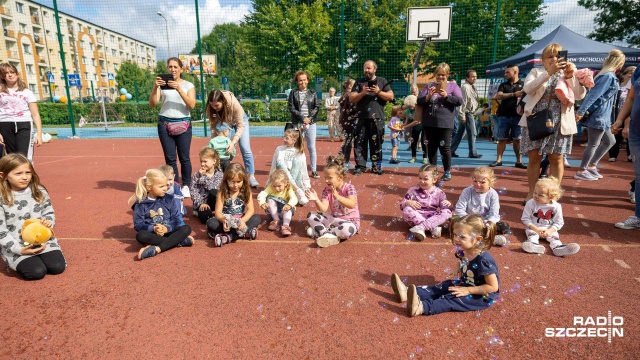 Są ciasta, zabawy dla dzieci i loteria - a to wszystko dla 5-letniego Kornela. Chłopiec potrzebuje pieniędzy na rehabilitację.