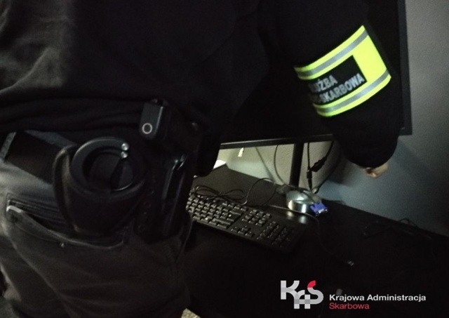 Zachodniopomorska Krajowa Administracja Skarbowa nie odpuszcza - w Trzebiatowie zlikwidowała kolejny nielegalny punkt hazardowy.