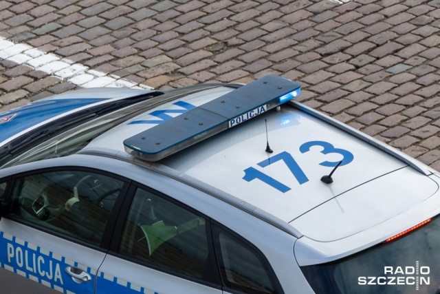 Na ograniczeniu do 50 kmh kierowca jechał 101 kmh. Okazało się, że za kierownicą siedział nastolatek nie posiadający prawa jazdy, a kilka dni wcześniej został zatrzymany za to samo przewinienie. 17-latek bez prawa jazdy przekroczył prędkość ponad dwukrotnie - interweniowali policjanci.