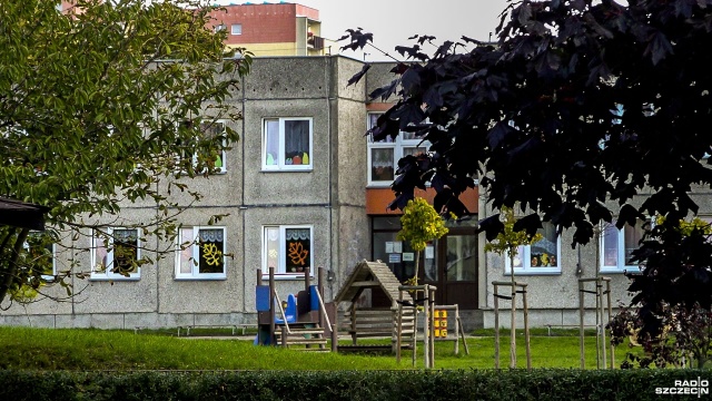 Na ściany szczecińskiego przedszkola wróciły krzyże [WIDEO, ZDJĘCIA]