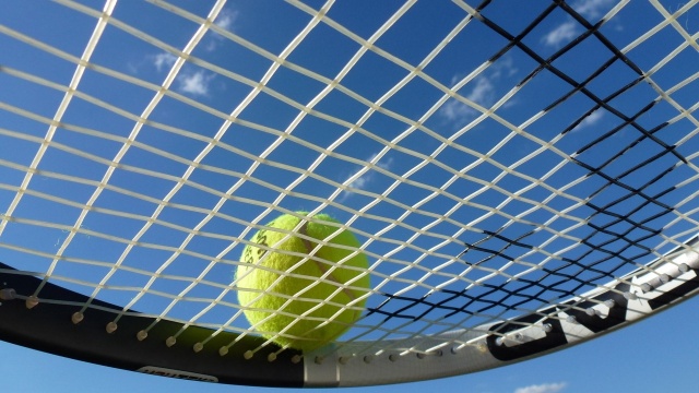 Iga Świątek awansowała do półfinału tenisowego turnieju WTA w Ostrawie. Świątek, która jest liderką światowego rankingu tenisistek, w ćwierćfinale wygrała z Amerykanką Catherine McNally 6:4, 6:4.