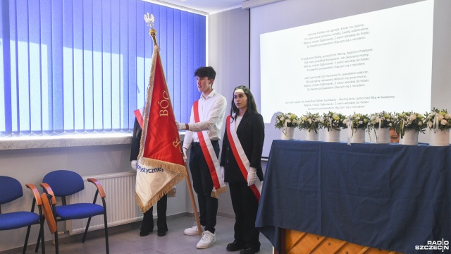 W uroczystości nadania imienia, a także przekazania sztandaru wzięli udział przedstawiciele Związku Sybiraków w Szczecinie. Było to już kolejne spotkanie uczniów z zesłańcami.