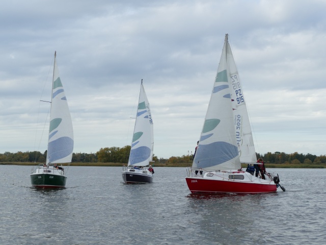 Regaty Nadzieja sportu zakończyły sezon w Centrum Żeglarskim. Młodzi zawodnicy stanęli w szranki w kilku klasach. Sezon zakończył także Yacht Klub Polski Szczecin.