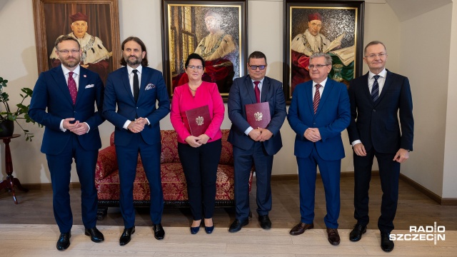 Profesorowie Pomorskiego Uniwersytetu Medycznego w Szczecinie otrzymali nagrody ministra zdrowia.
