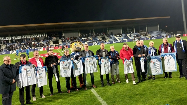Legendy piłkarskiej Kotwicy Kołobrzeg zostały wyróżnione. Znamy Złotą i Srebrną Jedenastkę Kotwicy XX wieku.