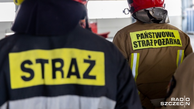 Siedem zastępów straży gasiło pożar w Głodzinie w powiecie świdwińskim. Ogień pojawił się w pałacu.