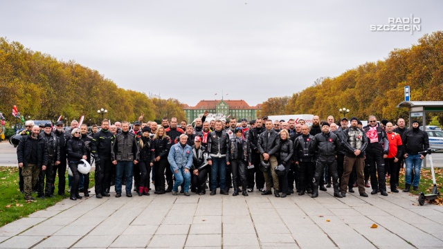 Parada ponad 100 motocyklistów zatrzymała się na Jasnych Błoniach.
