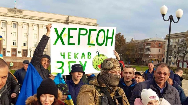 Ukraiński wywiad potwierdza wejście do Chersonia ukraińskich żołnierzy [WIDEO]