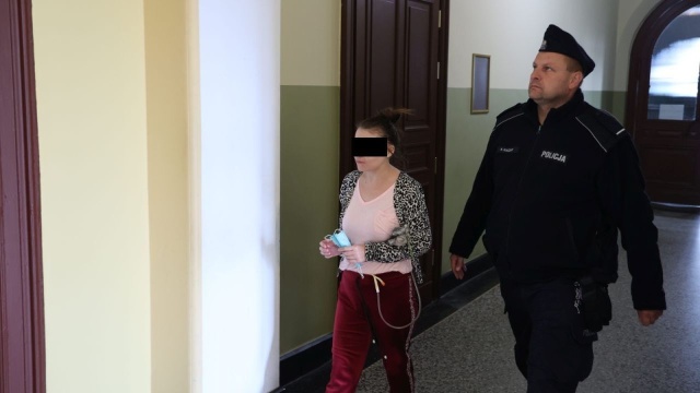 Matka oskarżona o zabójstwo noworodka opuszcza areszt