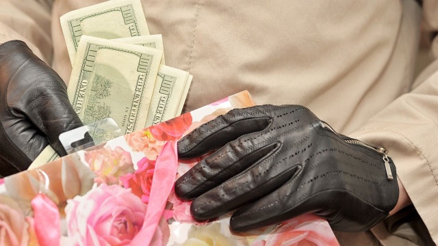 Będą kolejni zawieszeni w związku z aferą bukmacherską w polskiej III lidze - powiedział w rozmowie z naszym reporterem Adam Gilarski, rzecznik dyscyplinarny Polskiego Związku Piłki Nożnej.