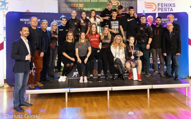 Pięć medali, w tym dwa złote dwa srebrne i brązowy zdobyły zawodniczki klubu Husaria Fight Team Kozielice w Mistrzostwach Polski Młodziczek w zapasach do lat 14 zakończonych w Stargardzie.