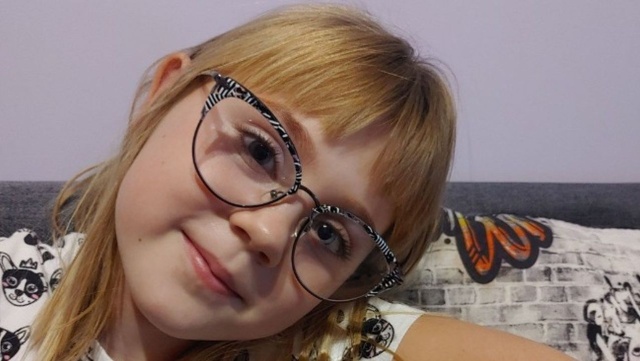 To pierwsze dziecko w Polsce, które usłyszało taką diagnozę. Alicja cierpi na PMNDS i potrzebuje pomocy.